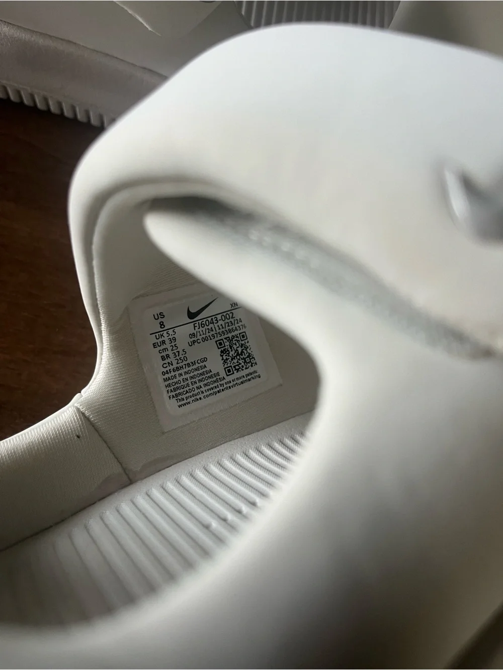 Nike Women’s Light Bone Calm Sandals - Picture 6 of 6